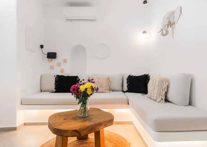 August Mykonos * Mykonos Town